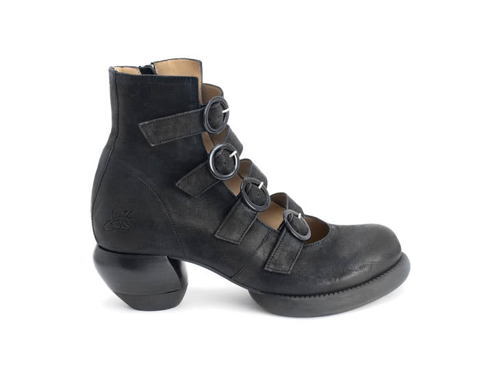 Huysmans black