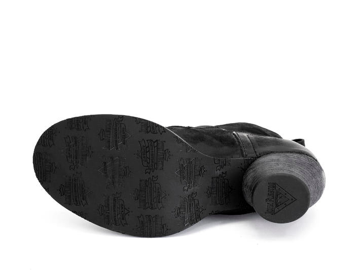 Porter black