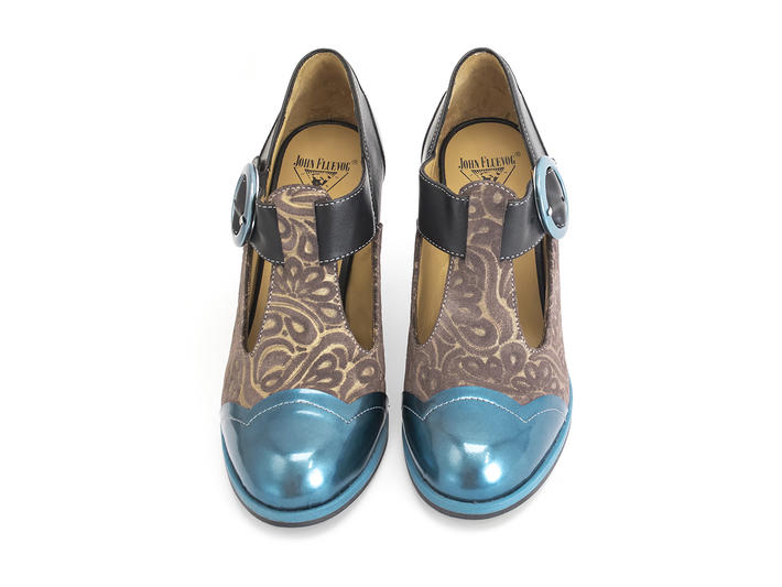 Ilona embossed