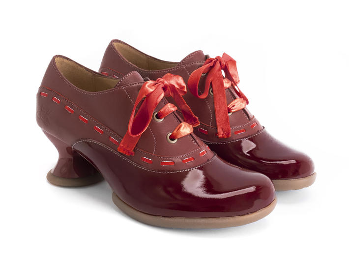 Peacemaker burgundy